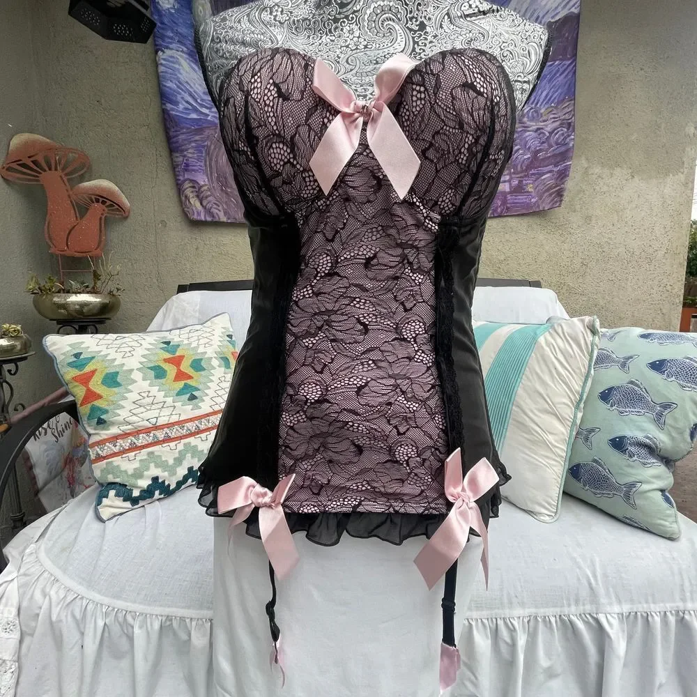 Vintage Y2K Baby Pink Black Lace Lolita Corset MD garter Fredrick's of Hollywood - Picture 1 of 13